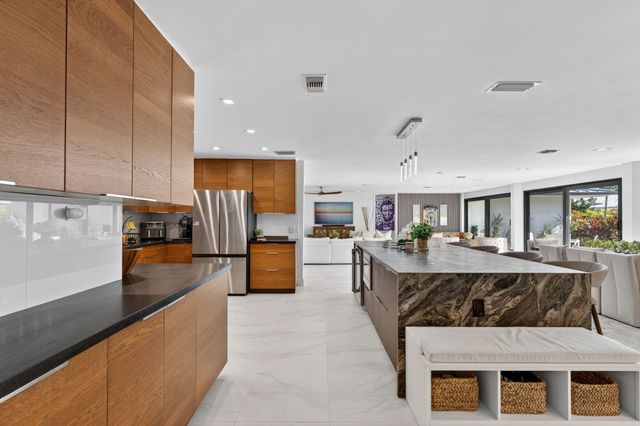 2648 NE 37th Drive, Fort Lauderdale, FL 33308