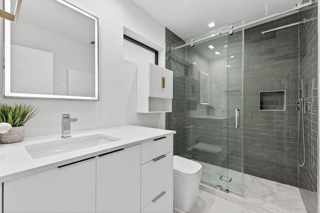 2648 NE 37th Drive, Fort Lauderdale, FL 33308