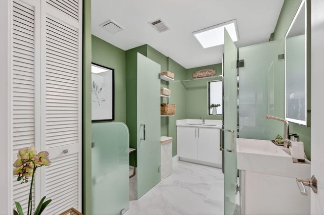 2648 NE 37th Drive, Fort Lauderdale, FL 33308