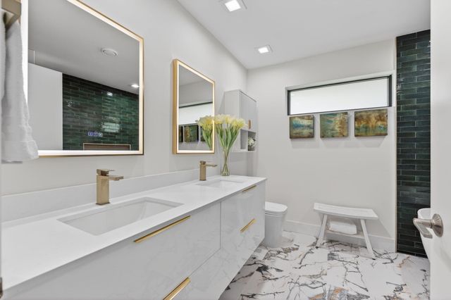 2648 NE 37th Drive, Fort Lauderdale, FL 33308