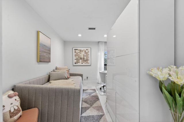 2648 NE 37th Drive, Fort Lauderdale, FL 33308