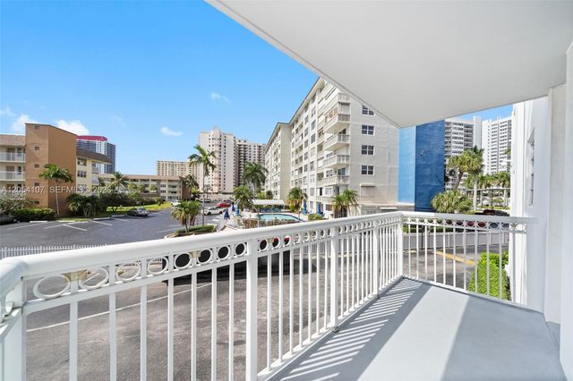 1913 S Ocean Dr 208, Hallandale Beach, FL 33009