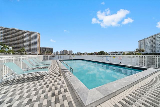 1913 S Ocean Dr 208, Hallandale Beach, FL 33009