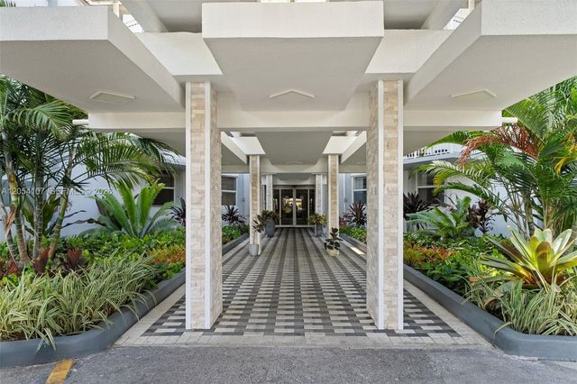 1913 S Ocean Dr 208, Hallandale Beach, FL 33009
