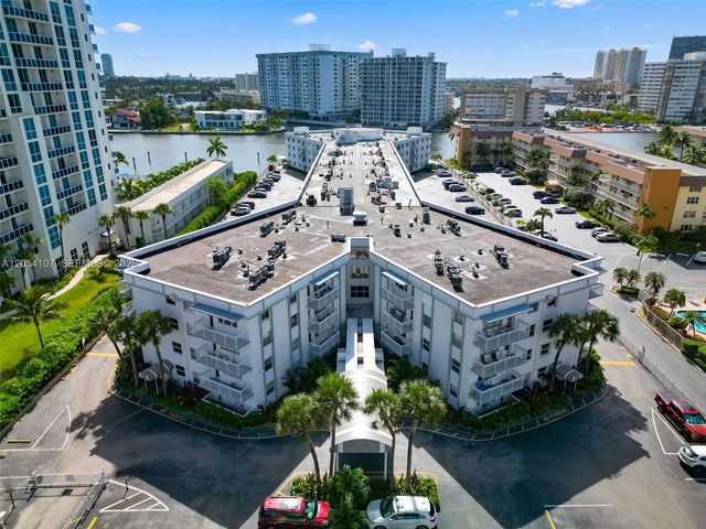 1913 S Ocean Dr 208, Hallandale Beach, FL 33009