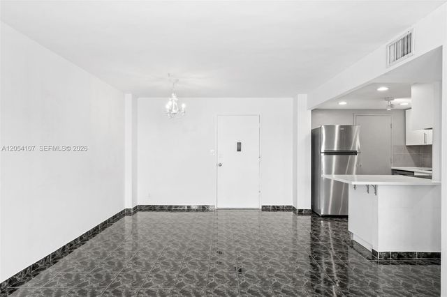 1913 S Ocean Dr 208, Hallandale Beach, FL 33009