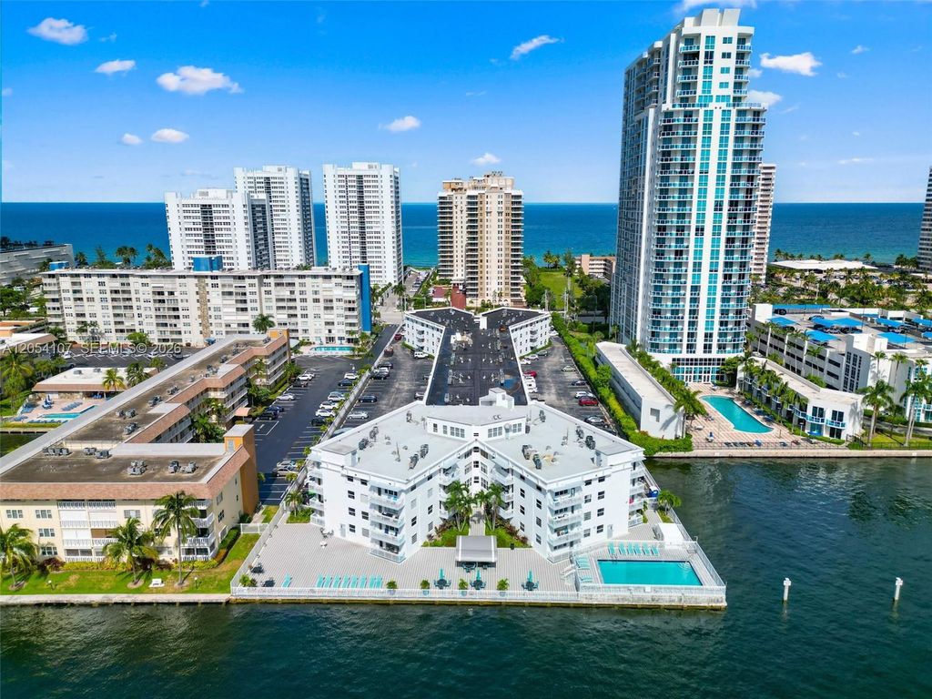 1913 S Ocean Dr 208, Hallandale Beach, FL 33009