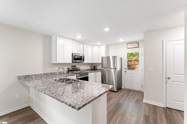 118 Heather Glen Lane, Clinton, SC 29325