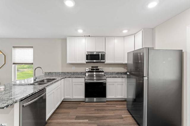 118 Heather Glen Lane, Clinton, SC 29325