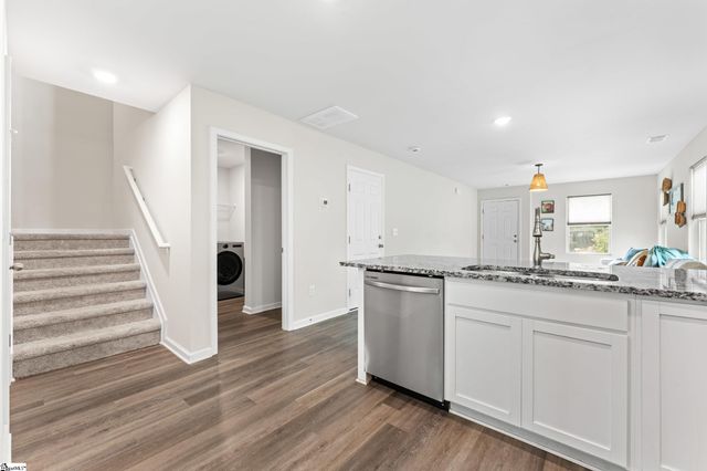 118 Heather Glen Lane, Clinton, SC 29325