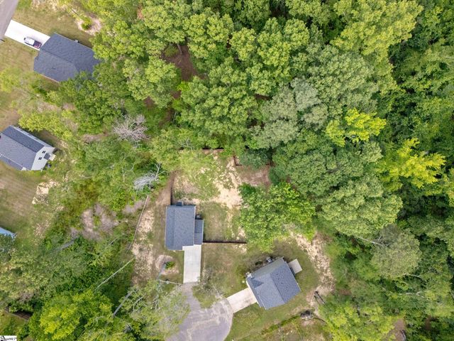 118 Heather Glen Lane, Clinton, SC 29325