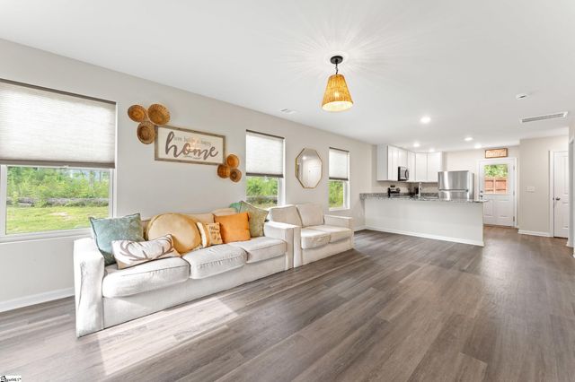 118 Heather Glen Lane, Clinton, SC 29325