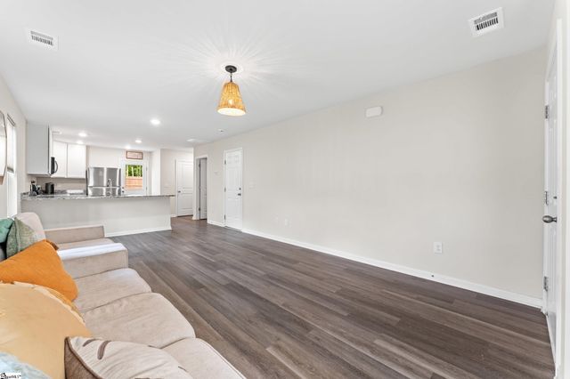 118 Heather Glen Lane, Clinton, SC 29325