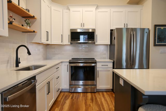 10918 Monkshood Dr 102, Prospect, KY 40059