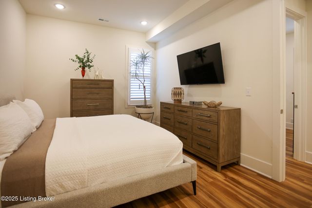 10918 Monkshood Dr 102, Prospect, KY 40059