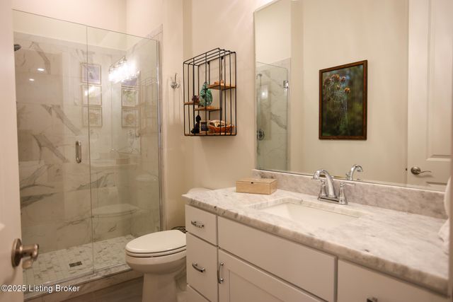 10918 Monkshood Dr 102, Prospect, KY 40059