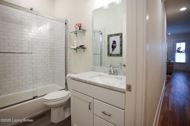 10918 Monkshood Dr 102, Prospect, KY 40059