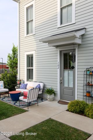 10918 Monkshood Dr 102, Prospect, KY 40059