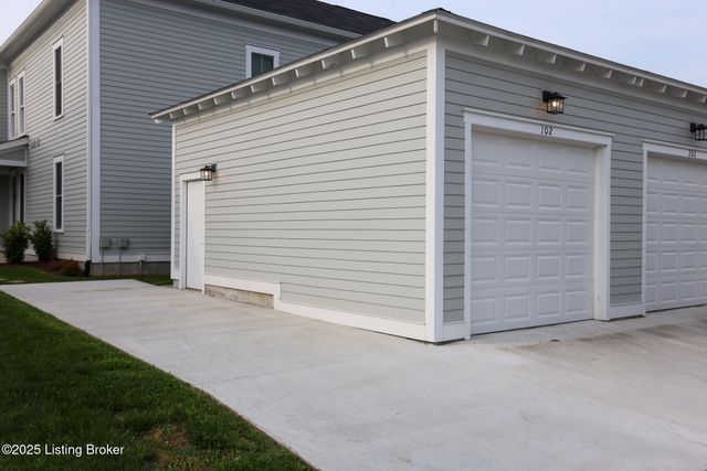 10918 Monkshood Dr 102, Prospect, KY 40059