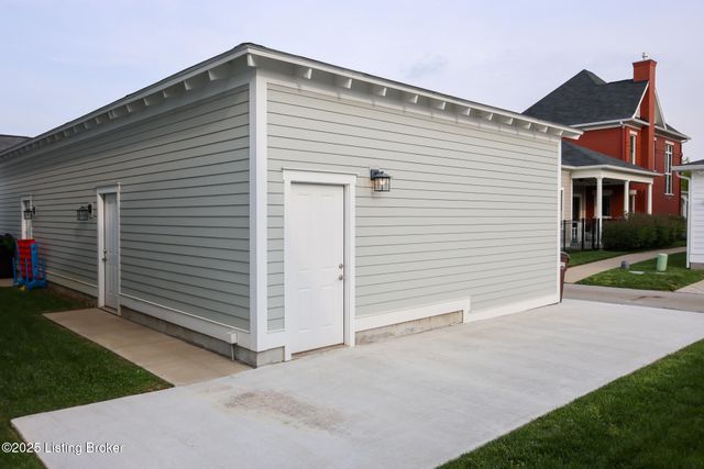 10918 Monkshood Dr 102, Prospect, KY 40059