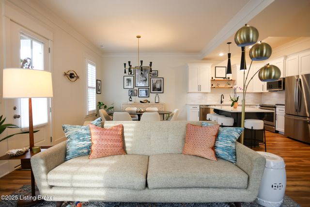 10918 Monkshood Dr 102, Prospect, KY 40059