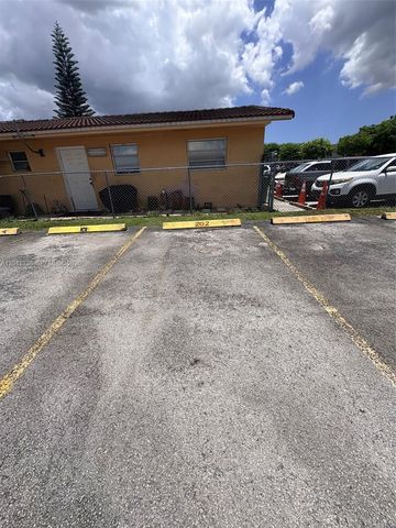 231 E 7th Street 202, Hialeah, FL 33010
