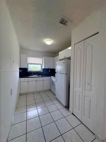 231 E 7th Street 202, Hialeah, FL 33010