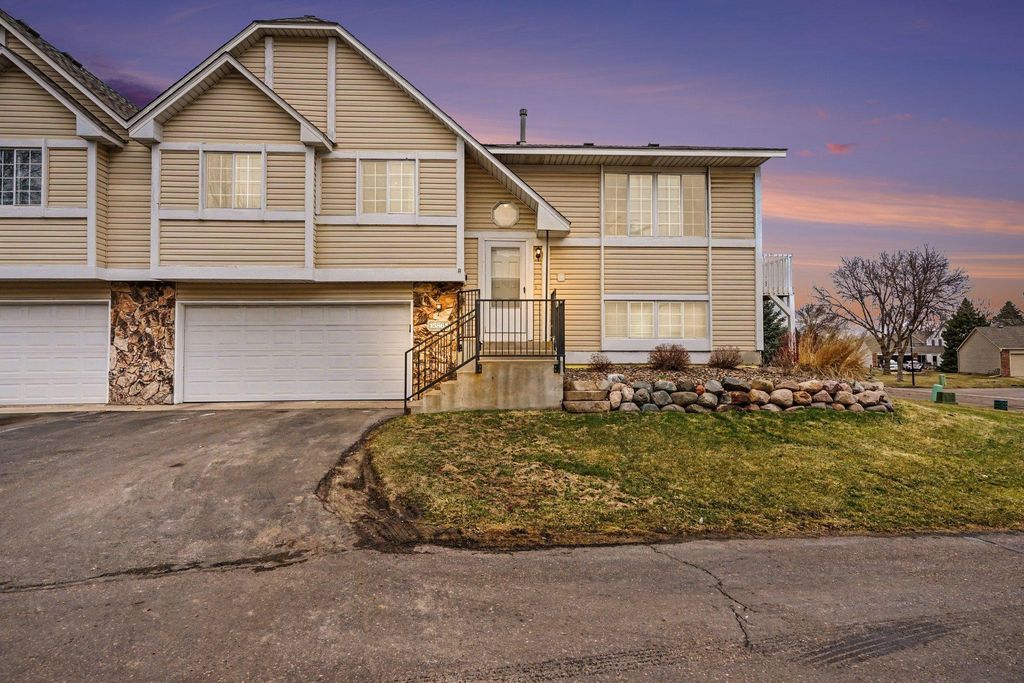 15865 Griffon Path, Apple Valley, MN 55124 — exterior