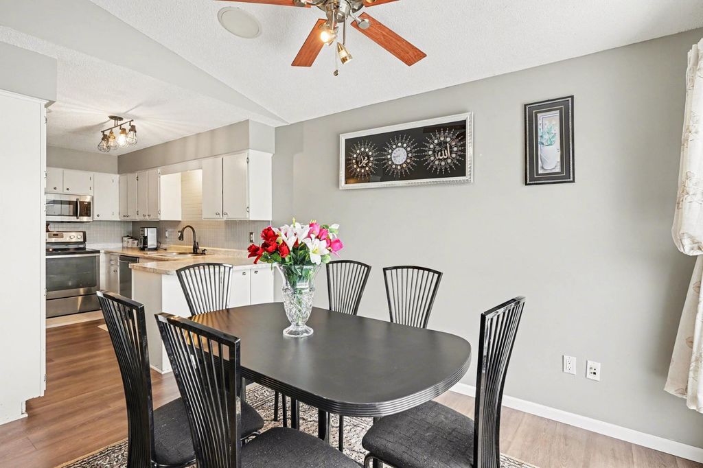 15865 Griffon Path, Apple Valley, MN 55124 — photo 3