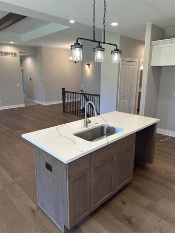 50402 Oakbrooke Drive, New Baltimore, MI 48047