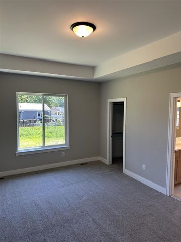 50402 Oakbrooke Drive, New Baltimore, MI 48047