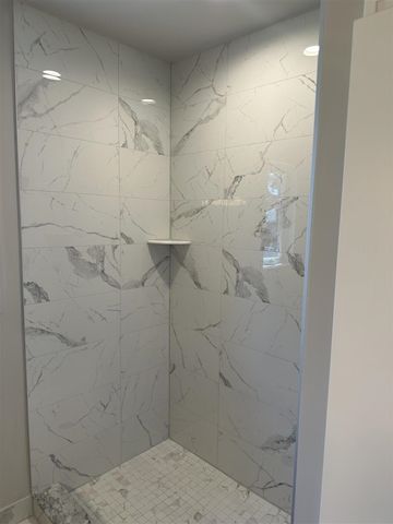 50402 Oakbrooke Drive, New Baltimore, MI 48047