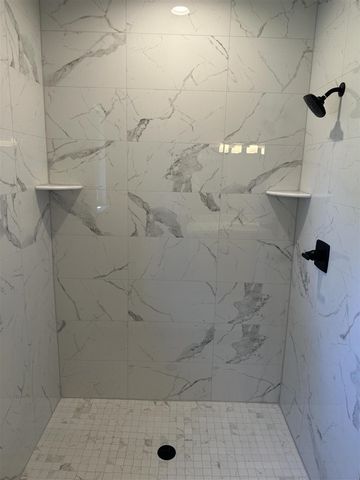 50402 Oakbrooke Drive, New Baltimore, MI 48047