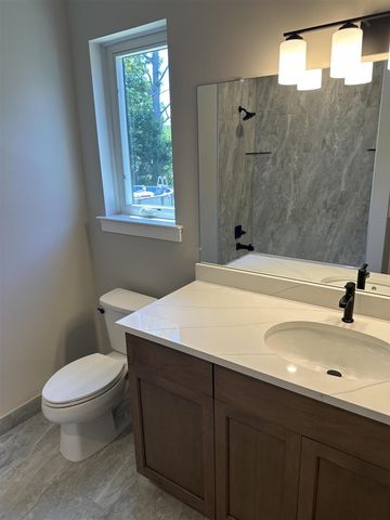 50402 Oakbrooke Drive, New Baltimore, MI 48047