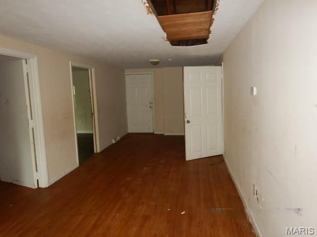 10234 Count Drive, St Louis, MO 63136