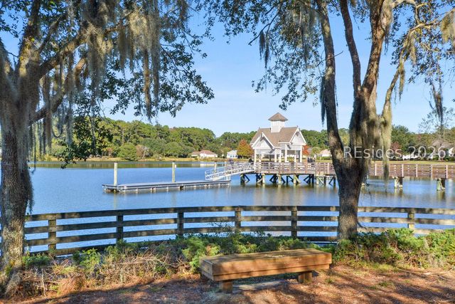 16 Plum Ct, Bluffton, SC 29909