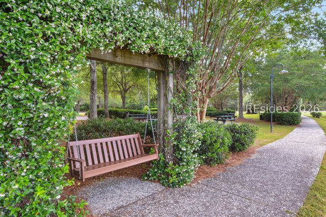 16 Plum Ct, Bluffton, SC 29909