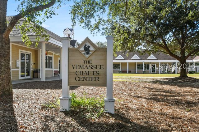 16 Plum Ct, Bluffton, SC 29909