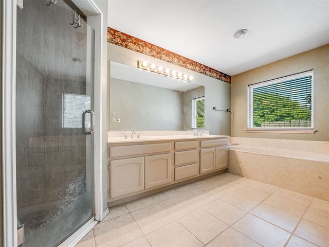 7725 S Erie Avenue, Tulsa, OK 74136