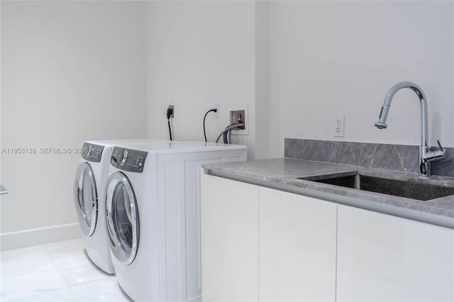 700 NE 26th Ter 2602, Miami, FL 33137