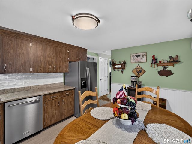 4 Stevens Avenue, Ledyard, CT 06339