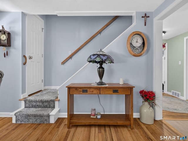 4 Stevens Avenue, Ledyard, CT 06339