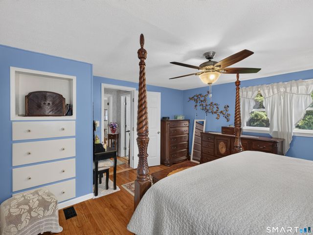 4 Stevens Avenue, Ledyard, CT 06339