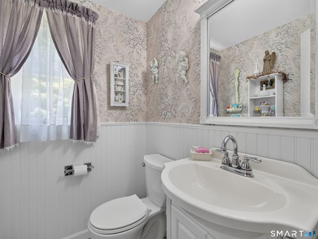 4 Stevens Avenue, Ledyard, CT 06339