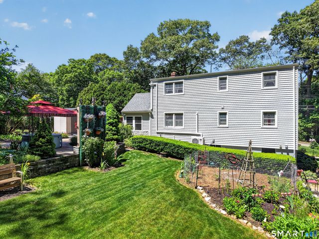 4 Stevens Avenue, Ledyard, CT 06339