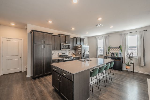 2056 Juniper Pass Way, Mesquite, TX 75149