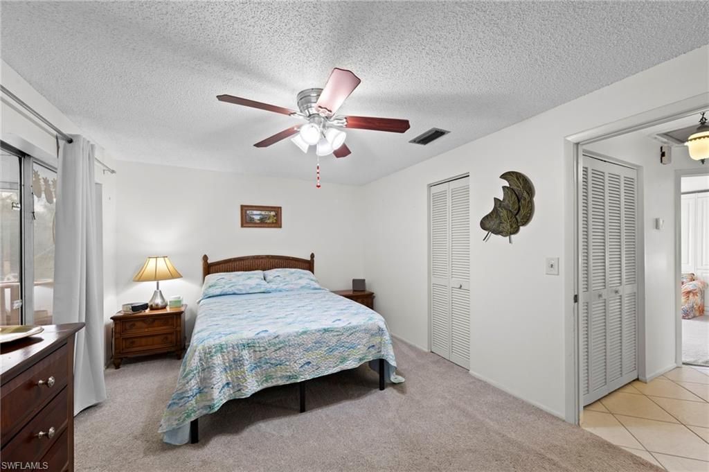 Image 18 of property listing at 4706 4th PL 15, Cape Coral, FL 33904