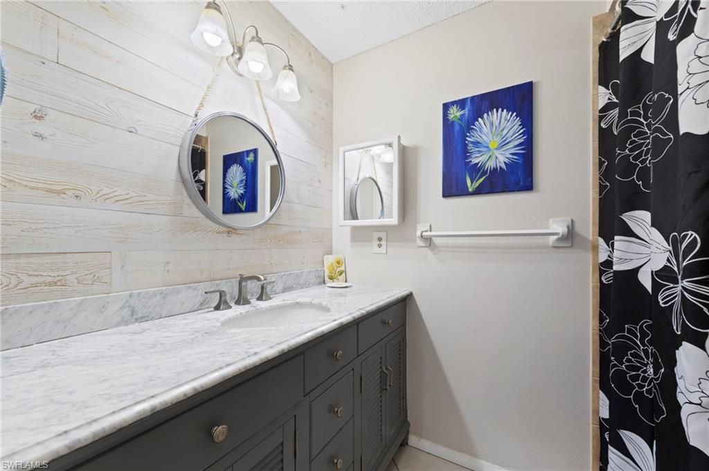 Image 19 of property listing at 4706 4th PL 15, Cape Coral, FL 33904