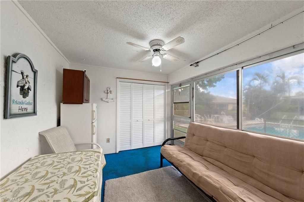Image 20 of property listing at 4706 4th PL 15, Cape Coral, FL 33904