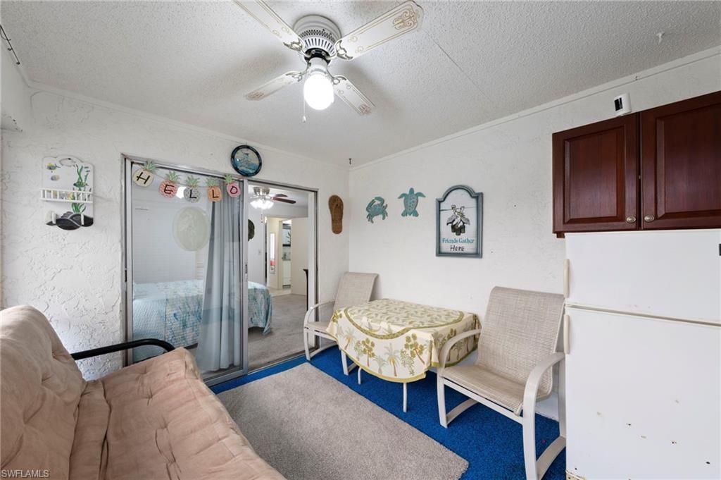 Image 21 of property listing at 4706 4th PL 15, Cape Coral, FL 33904